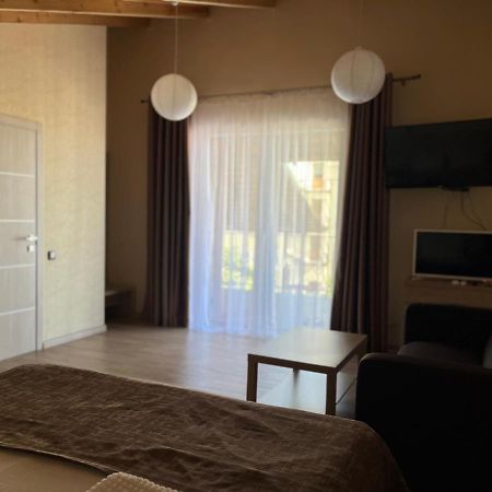 Guest House Letto Gagry Exterior photo