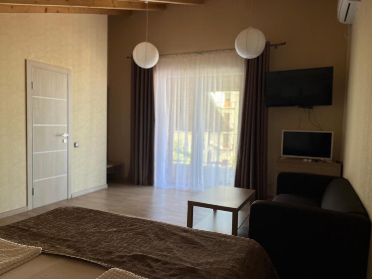 Guest House Letto Gagry Exterior photo