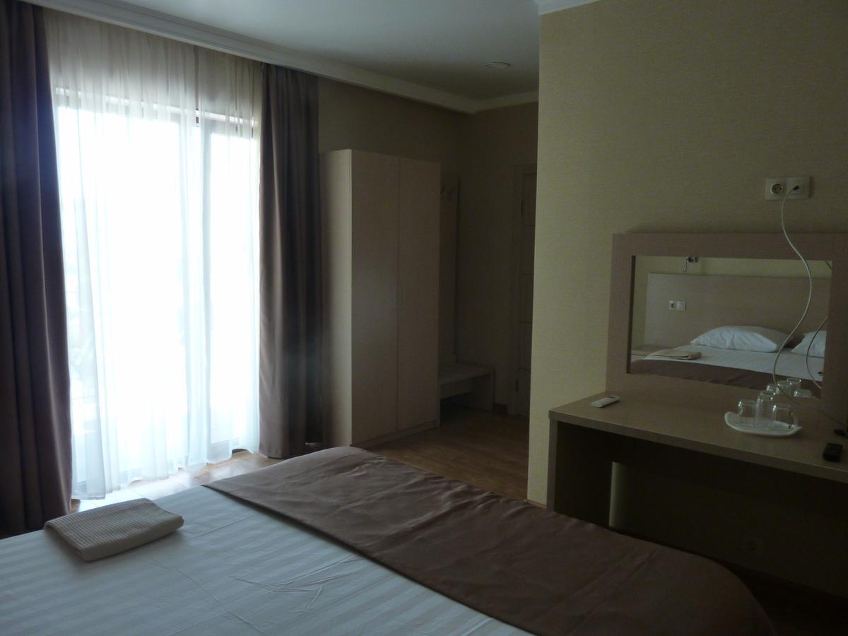 Guest House Letto Gagry Exterior photo