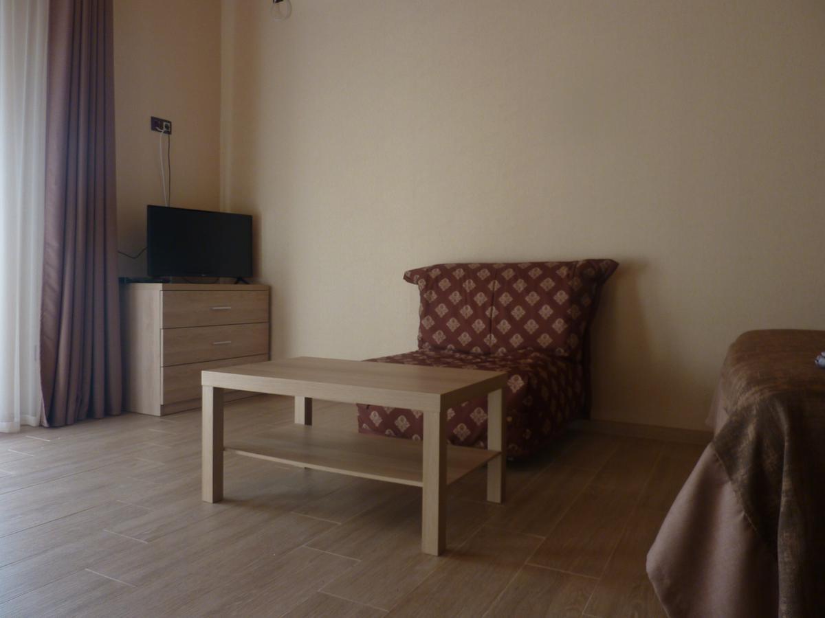 Guest House Letto Gagry Exterior photo