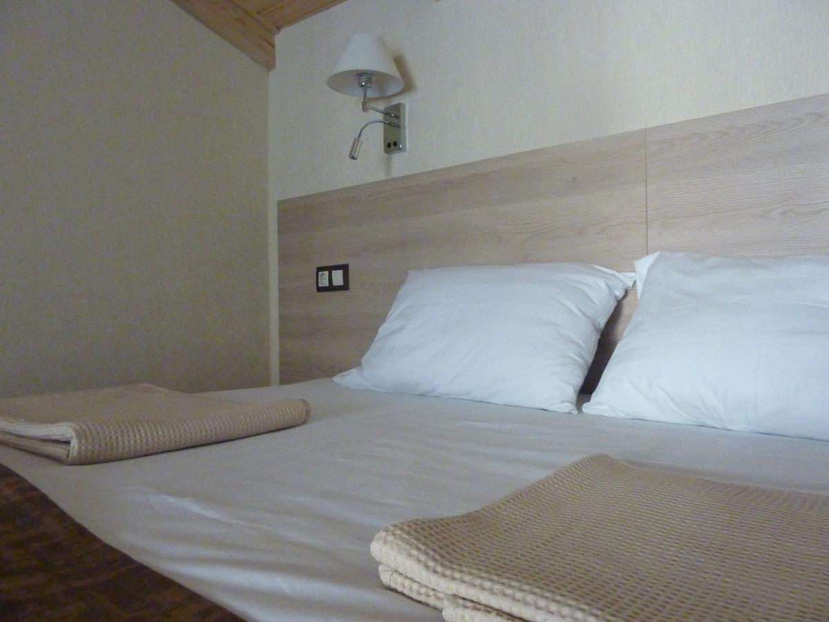 Guest House Letto Gagry Exterior photo