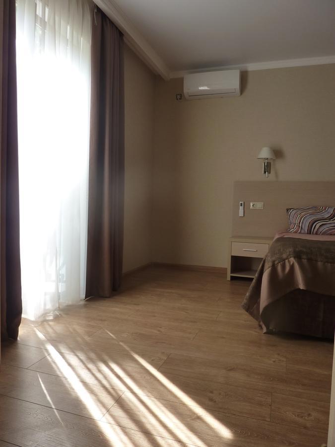 Guest House Letto Gagry Exterior photo