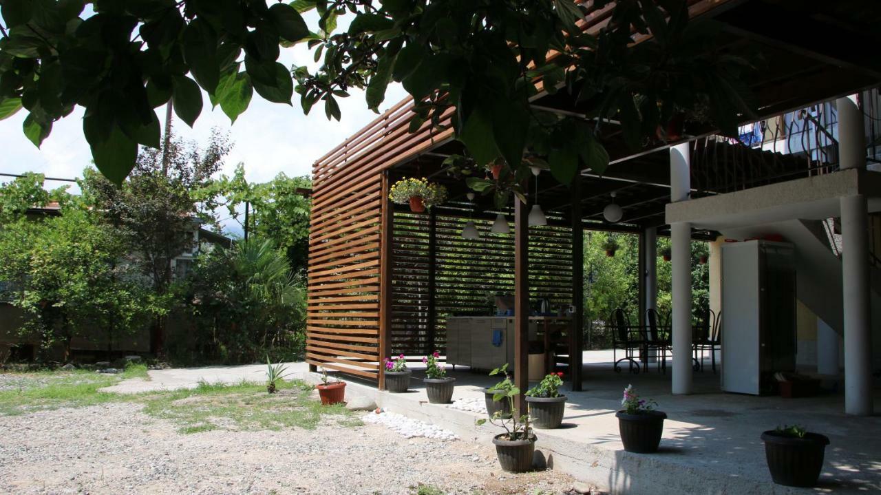 Guest House Letto Gagry Exterior photo