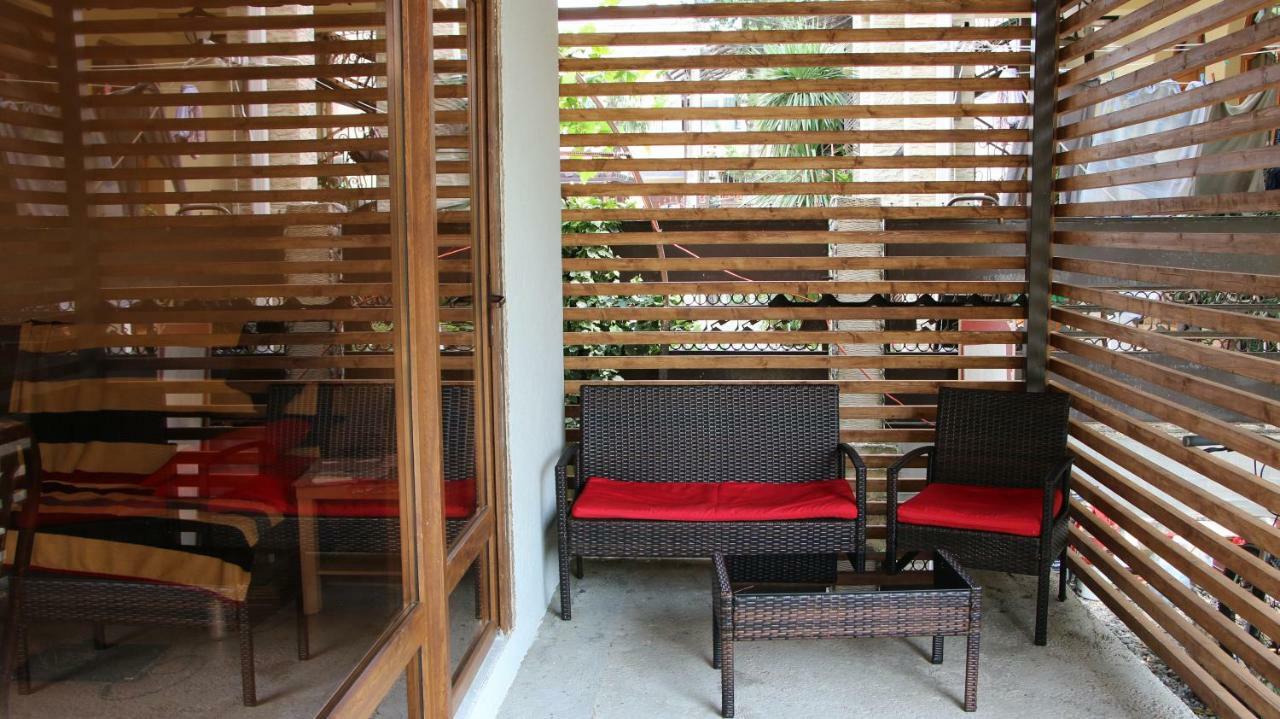 Guest House Letto Gagry Exterior photo